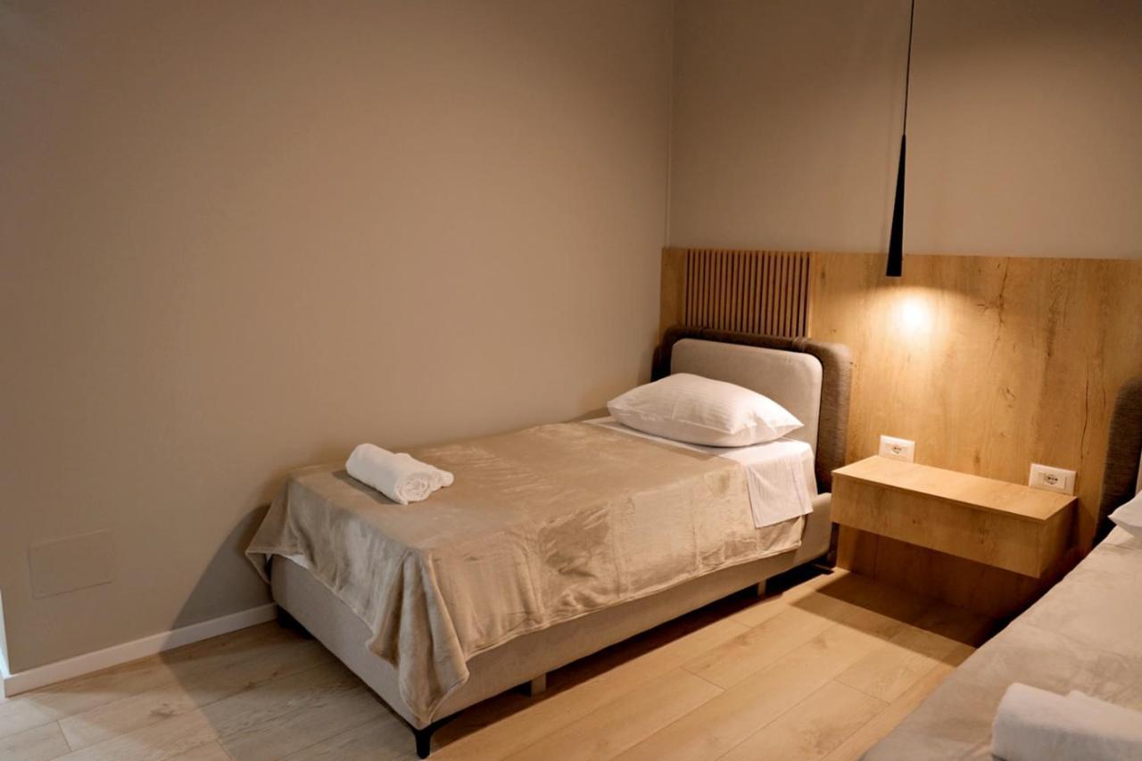 Sol Hotel Shkodër Dış mekan fotoğraf