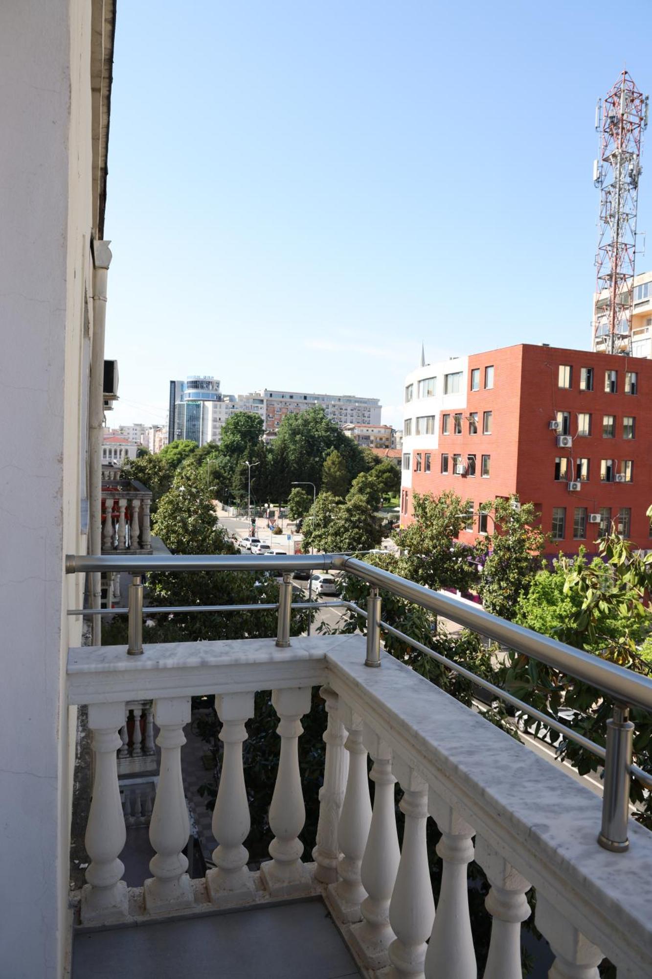 Sol Hotel Shkodër Dış mekan fotoğraf