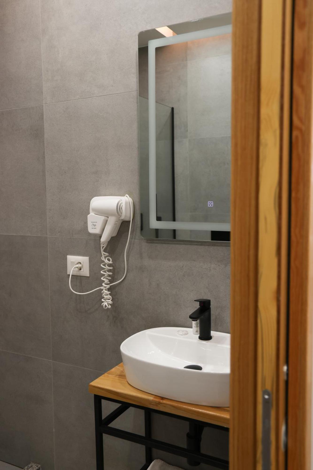 Sol Hotel Shkodër Dış mekan fotoğraf